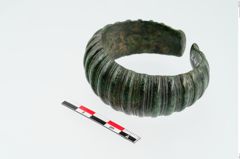 Foto von Bronzemelonenarmreif (NHMW-PRAE-024971)